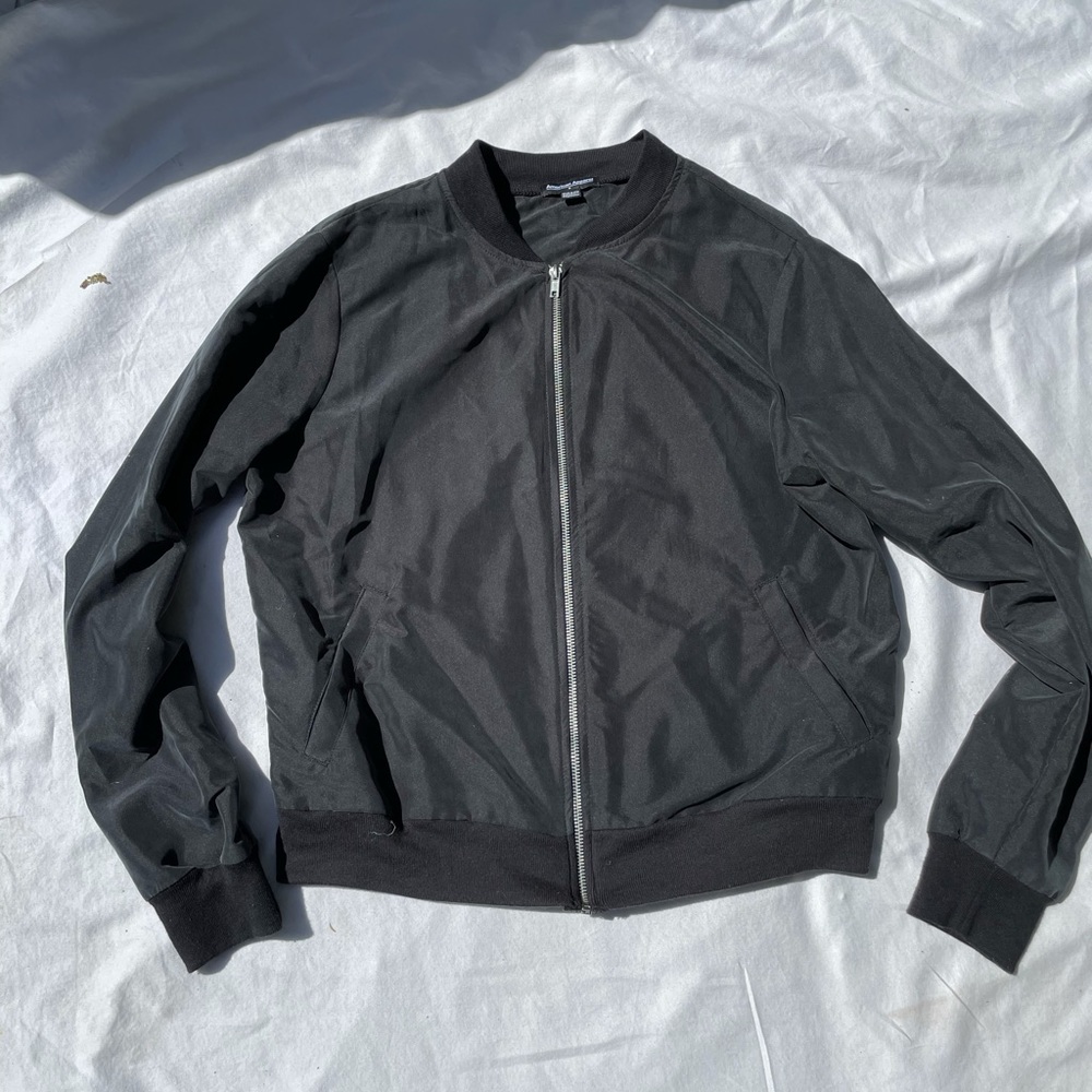 Lightweight zip up jacket
